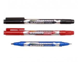 Mar�ieris CD/DVD diskiem. Konisks serdenis. L�nijas platums 0.7 mm. Kr�sa za�a.